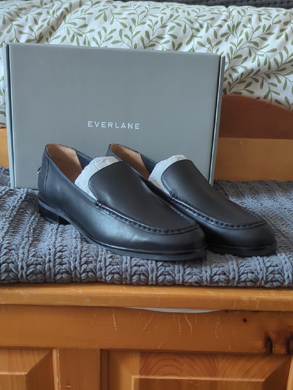 Everlane Black Leather Slip-On Loafers NWT W11